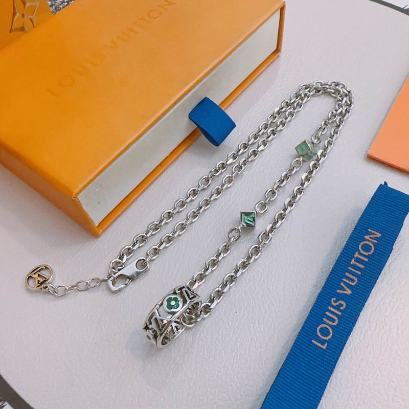 LV Necklace 04yxh113